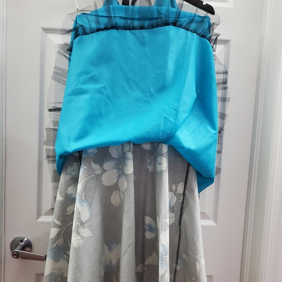 Blue and black beautiful dress - Picture 6 of 9